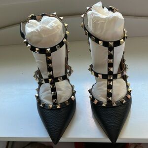 Valentino Garavani Black Rockstud Heels NWT